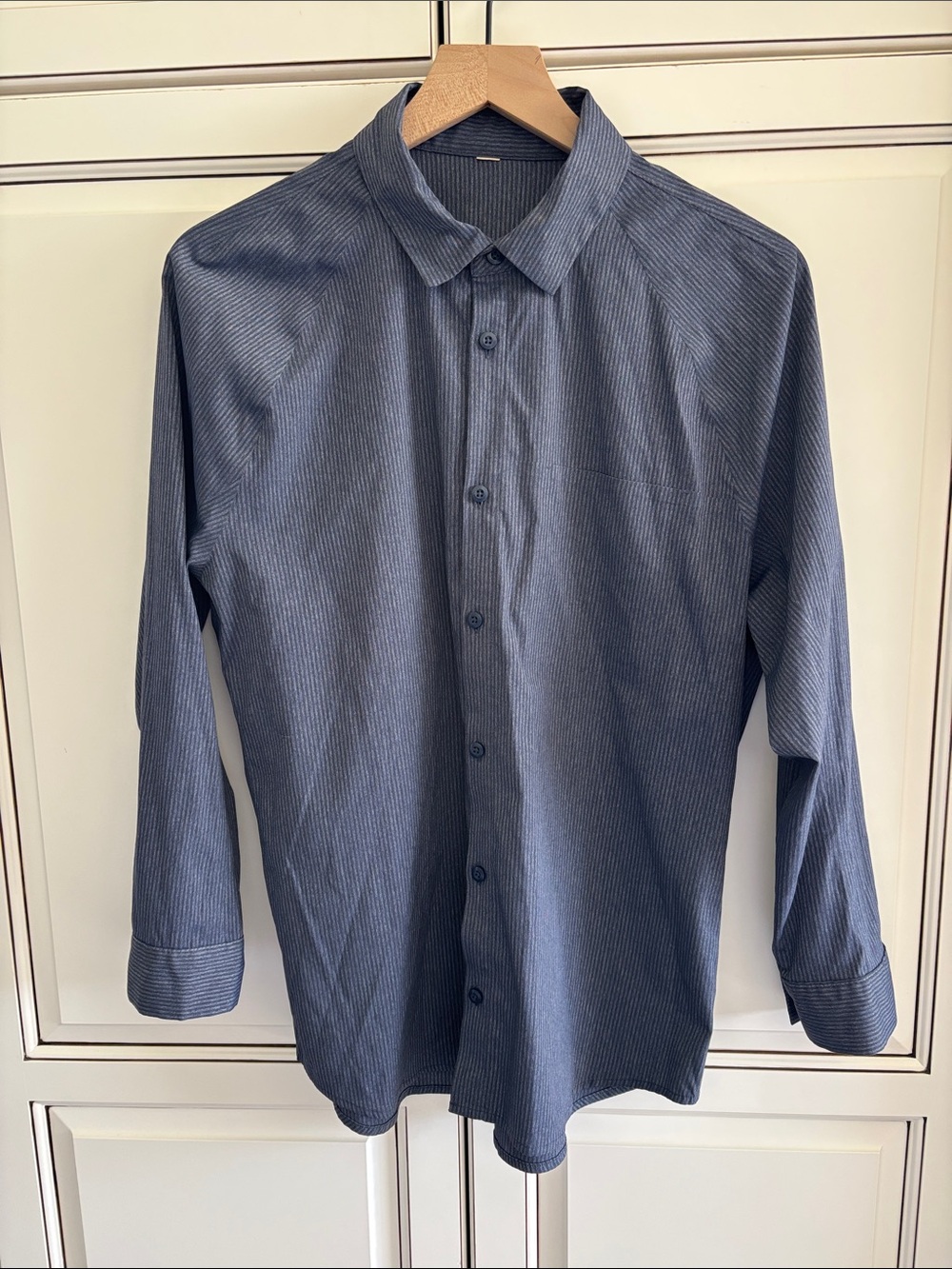Lululemon Commission Shirt Blue Long Sleeve Button Office Work Mens Size Medium